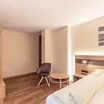 招待所 曼弗雷德酒店 4*