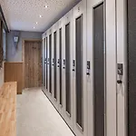 曼弗雷德酒店