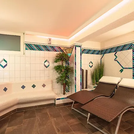 曼弗雷德酒店 4*