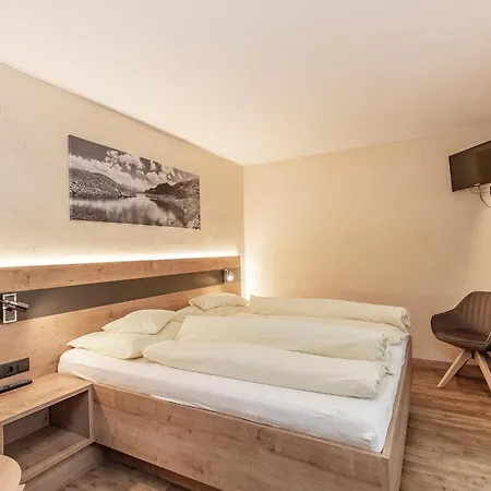 Haus Manfred Πανσιόν 4*