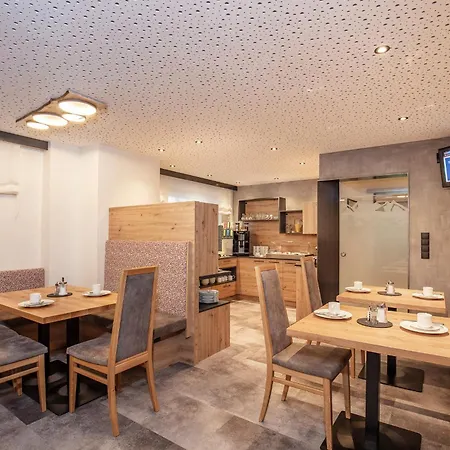 曼弗雷德酒店 索尔登